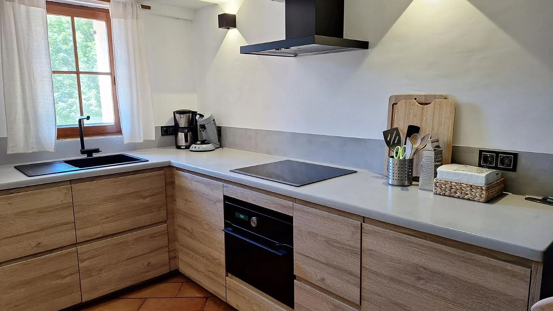 Feriehus Romantic-Louveteaux-En-Provence**** Saint-Pierre  Frankrig