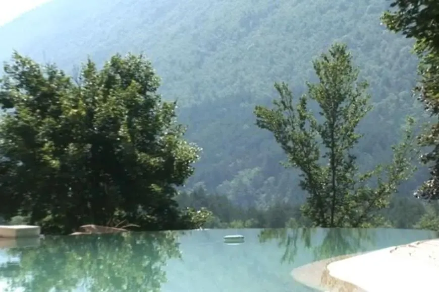 Romantic-Louveteaux-En-Provence**** Saint-Pierre  0*, Saint-Pierre (Alpes-de-Haute-Provence)
